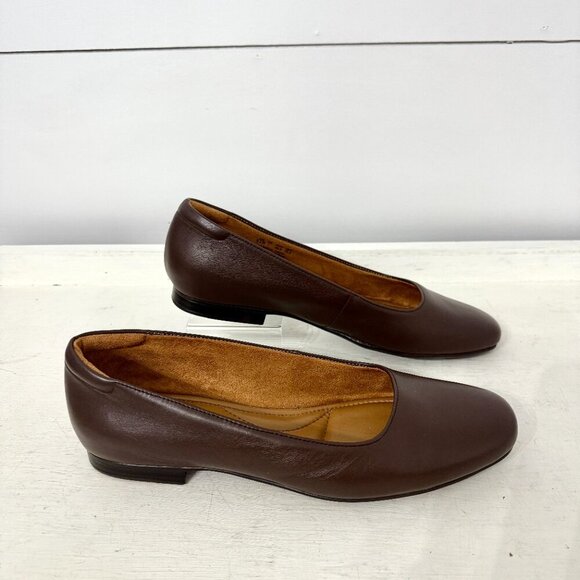 Naturlizer Brown Leather Kelly Ballet Comfort Slip On Flats Shoes Size 9.5 Wide - Picture 3 of 10
